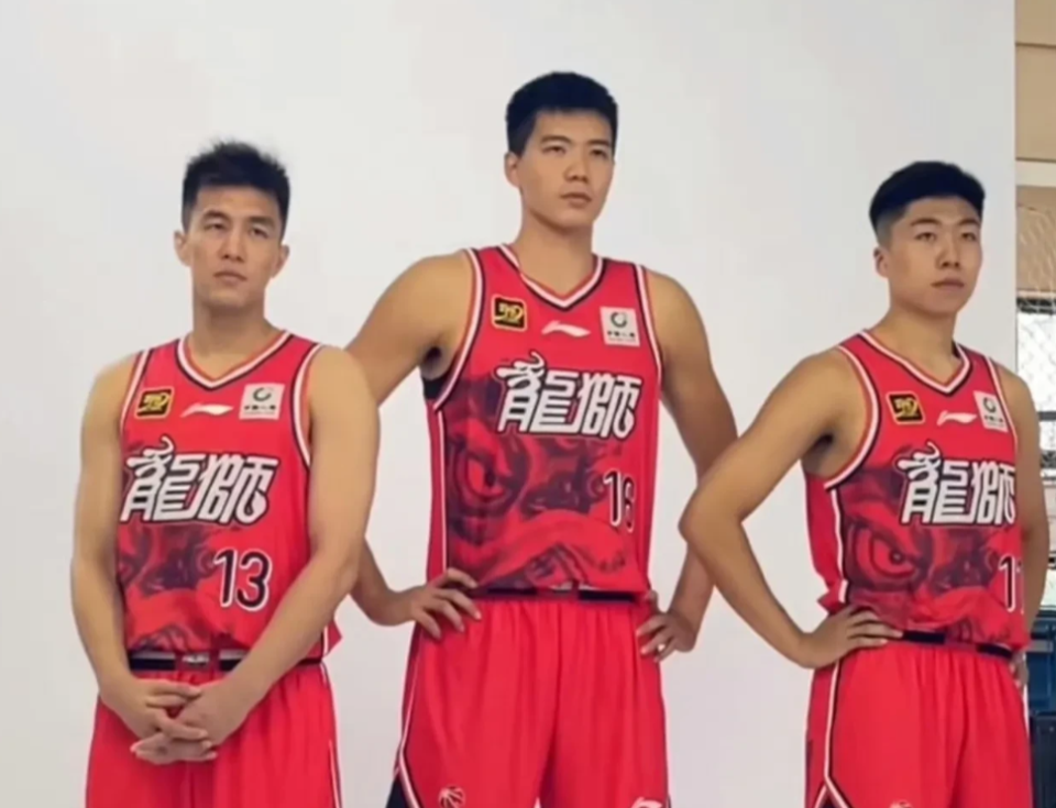 及髌韧带多, src, 顶级中锋